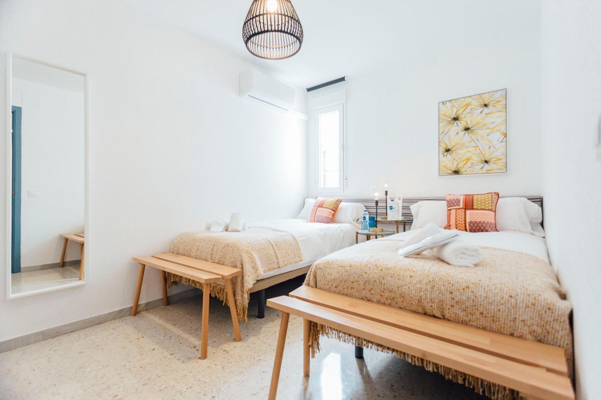 Stunning And Colorful- 4Bd 2Bth- Santa Cruz Apartment Seville Ngoại thất bức ảnh