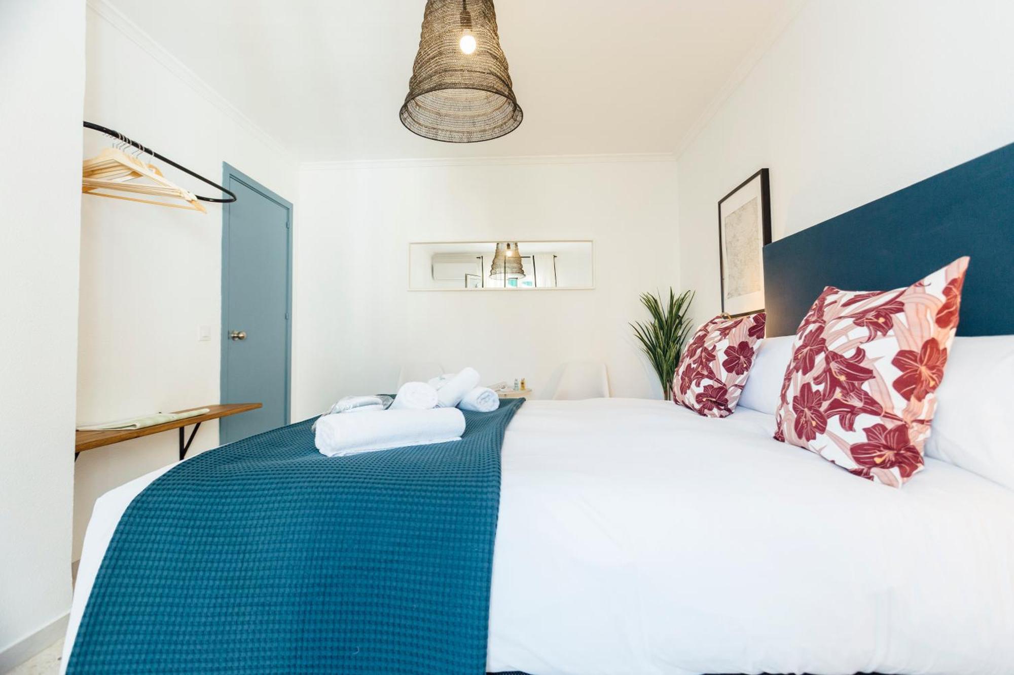 Stunning And Colorful- 4Bd 2Bth- Santa Cruz Apartment Seville Ngoại thất bức ảnh