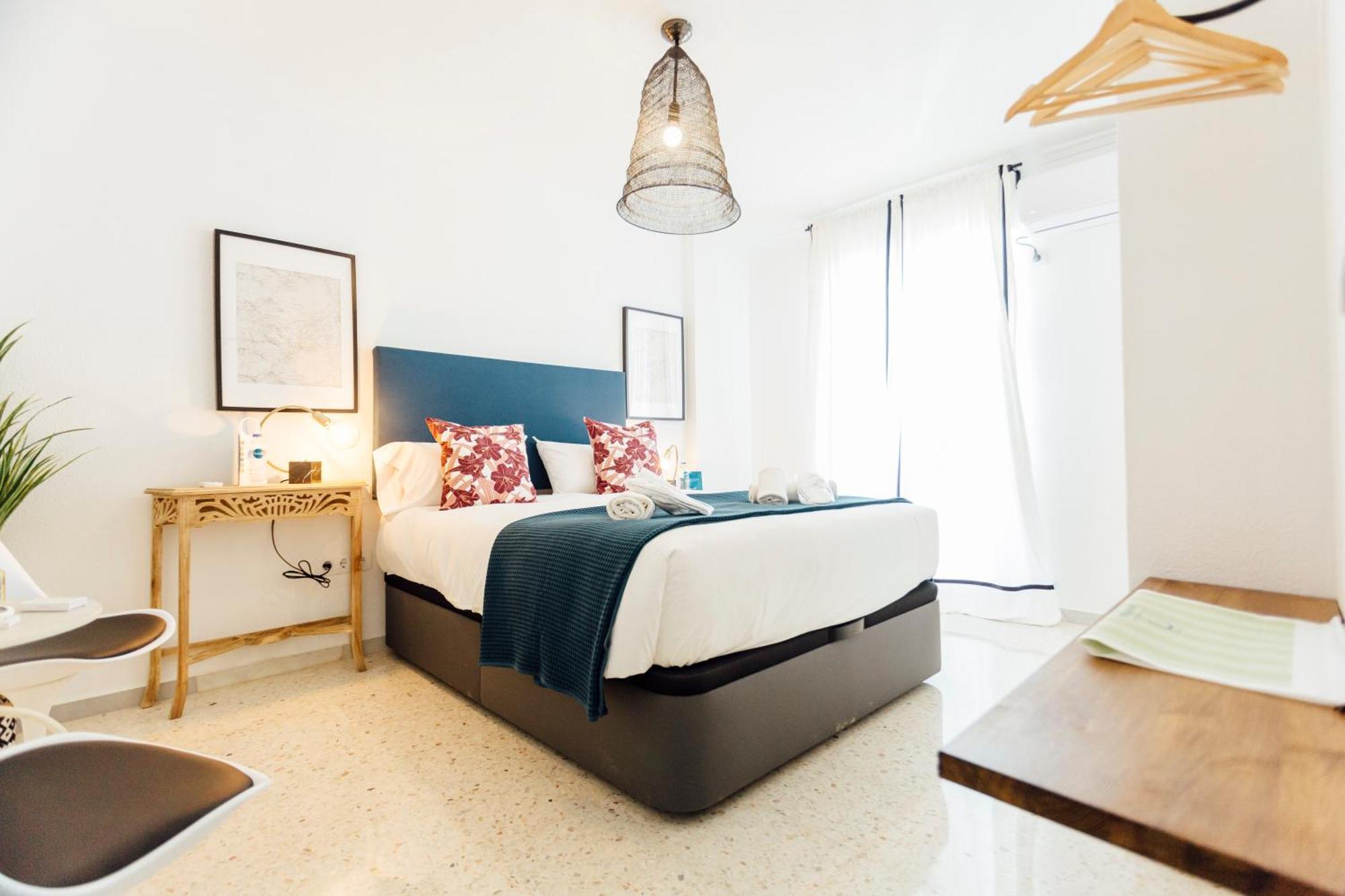 Stunning And Colorful- 4Bd 2Bth- Santa Cruz Apartment Seville Ngoại thất bức ảnh